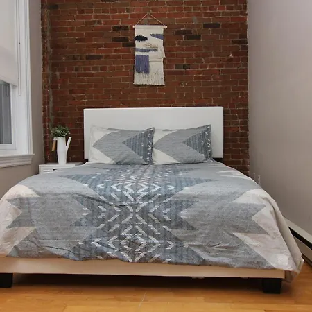 Cheap, Furnished Studio In Downtown Boston #7